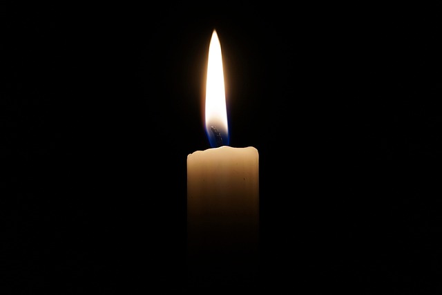 candle-g1e5b41b6f_640